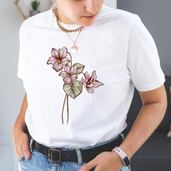 Custom Birth Month T-Shirt Birth Flower Sweater, Birth Flower T-Shirt, Flower Sweatshirt, Personalized Mom Gift, Custom Flower Shirt